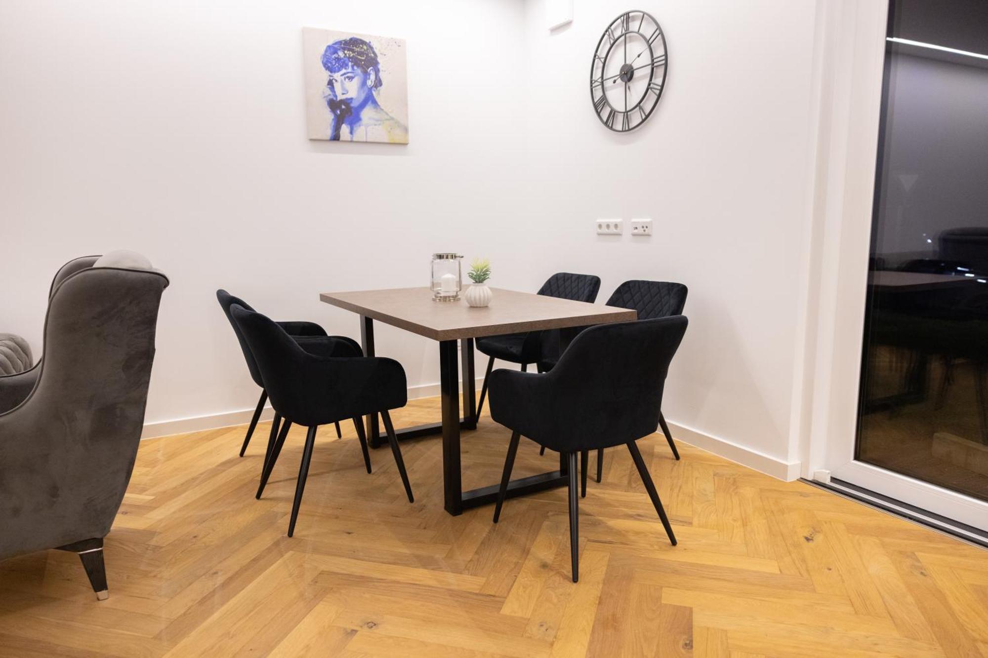 Neubau Apartment Mit Kamin Und Terrasse In Premium Lage Parkplatz Inklusive Bielefeld Exterior photo